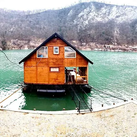 Kucica Na Vodi Drinski Snovi *